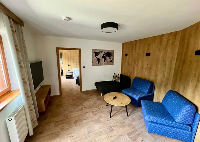 码头膳食公寓 4* 图克斯